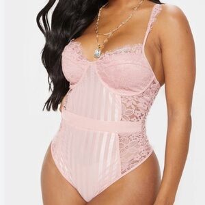 Bodysuit - Pretty Little Thing